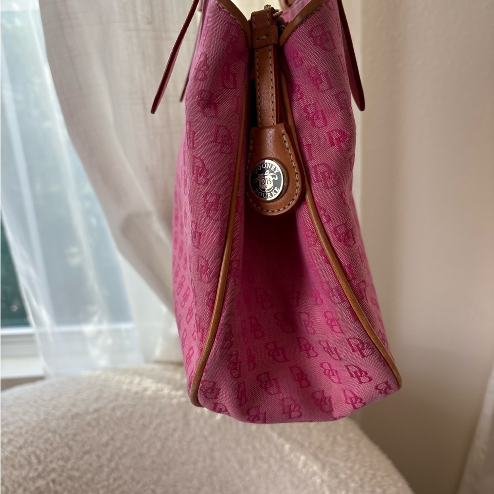 Pink Dooney & Bourke Shoulder Bag with Matching Eyeglasses Case - Picture 11 of 12
